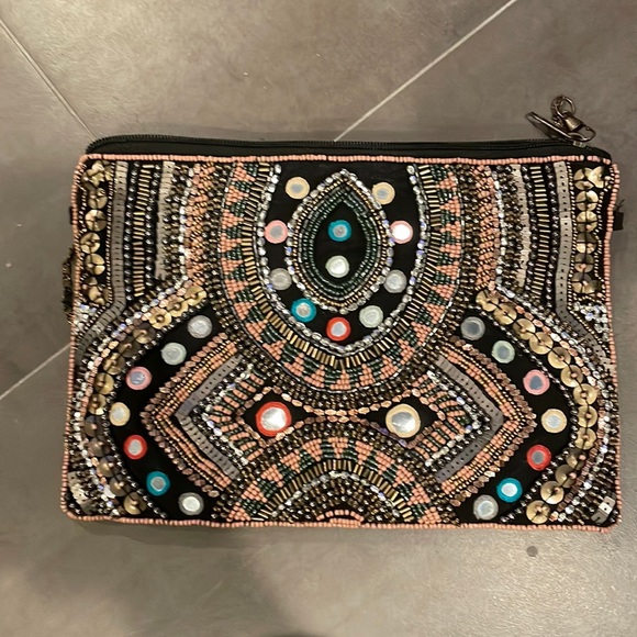 Handbags - Steve Madden clutch